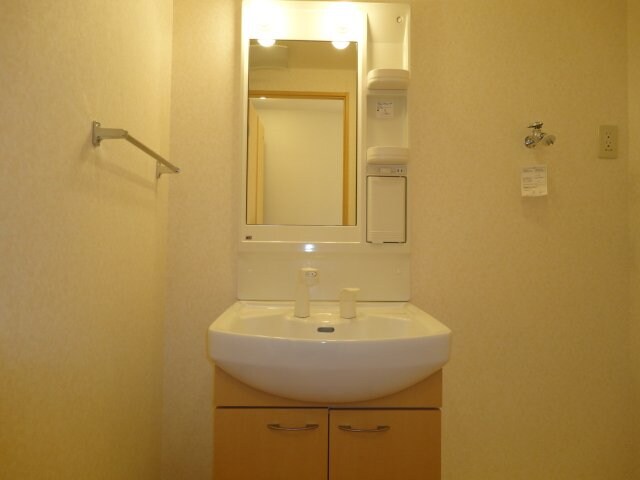 物件内観写真16　(洗髪洗面化粧台)