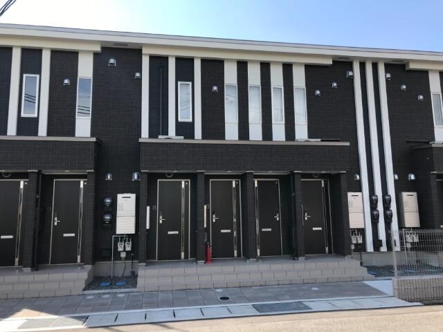 物件外観写真2　(外観写真（昼）)