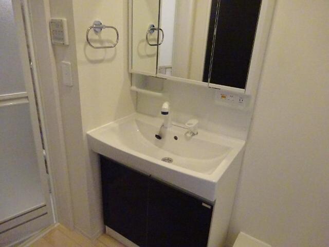物件内観写真11　(洗髪洗面化粧台)
