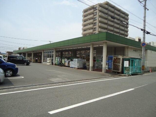 物件外観写真7　(なかやま牧場ハート新涯店まで670ｍ)