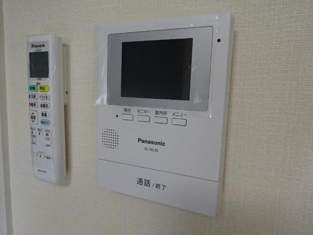物件内観写真26　(カメラ付インターホン)