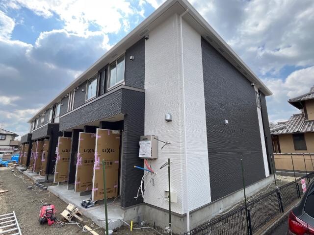 物件外観写真1　(建築現場)