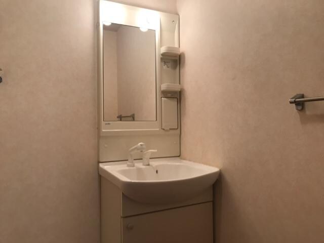 物件内観写真15　(洗髪洗面化粧台)