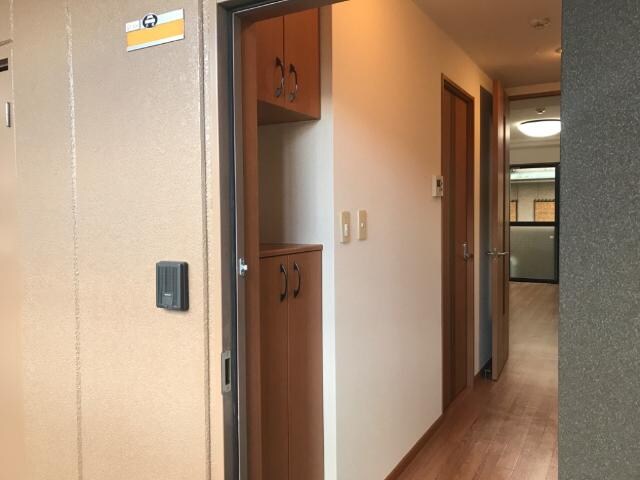 物件内観写真27　(玄関)