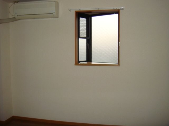 物件内観写真22　(出窓)