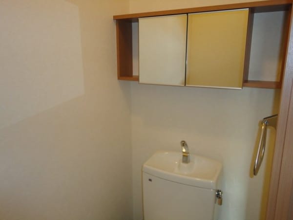 トイレ(トイレ鏡付戸棚（イメージ）)