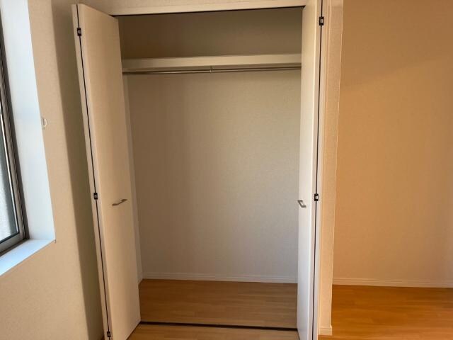 物件内観写真13　(クローゼット)