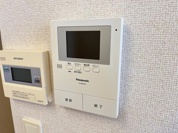 内装他(カメラ付インターホン)