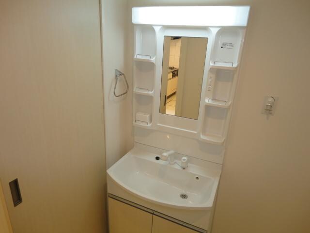 物件内観写真15　(洗髪洗面化粧台)