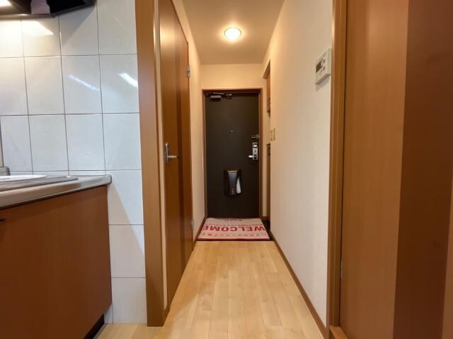 物件内観写真11　(廊下)