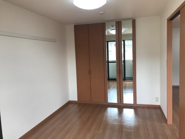 物件内観写真11　(洋室)