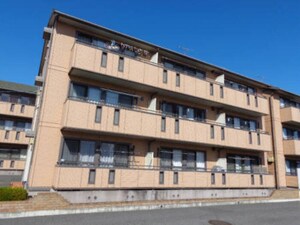 リファルジェント泉　Ｃ棟外観写真
