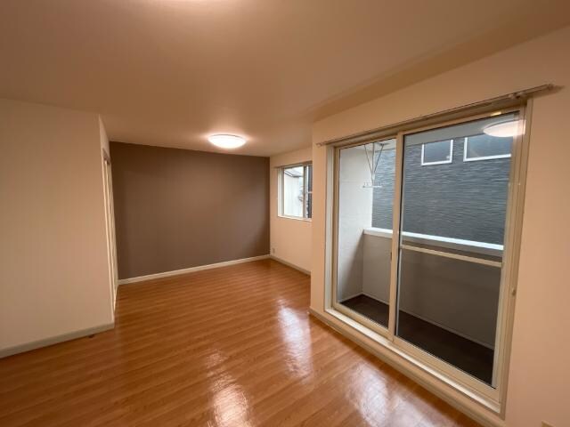 物件内観写真10　(LDK)