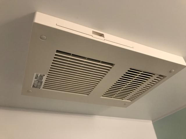 物件内観写真18　(浴室乾燥機)