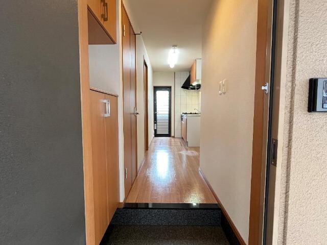 物件内観写真26　(玄関)