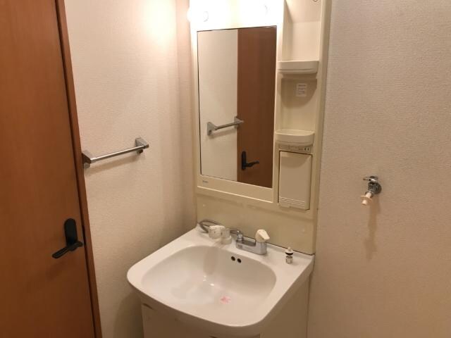 物件内観写真6　(洗髪洗面化粧台)