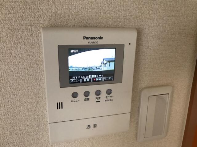 物件内観写真10　(カメラ付インターホン)