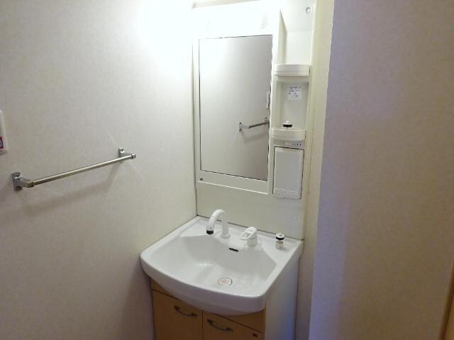 物件内観写真8　(洗髪洗面化粧台)