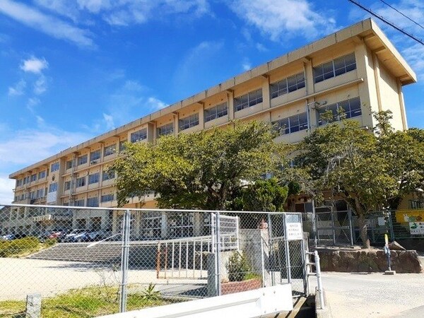周辺環境(福山市立坪生小学校まで900m)