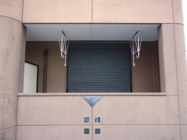 バルコニー(窓シャッター（イメージ）)