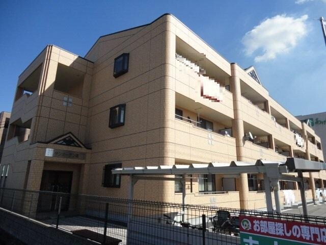 物件外観写真1　(外観写真（昼）)