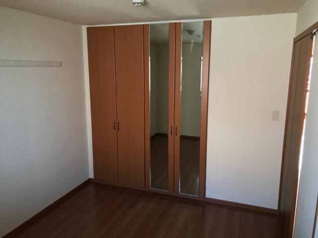 物件内観写真6　(洋室)