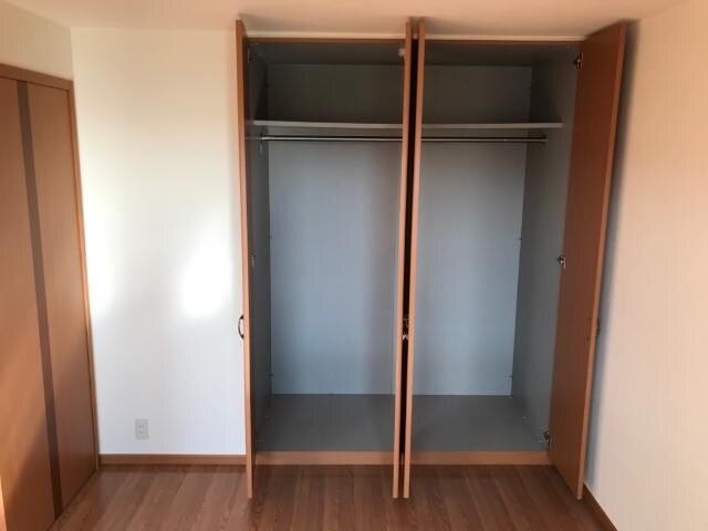 物件内観写真18　(クローゼット)