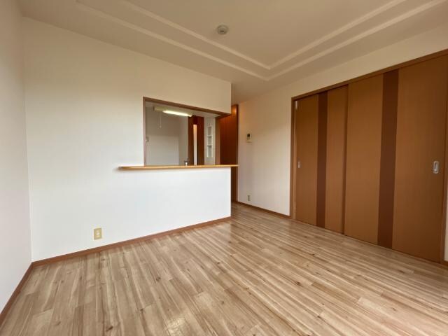 物件内観写真7　(リビング)