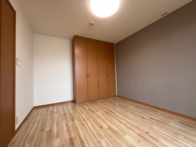 物件内観写真9　(洋室)