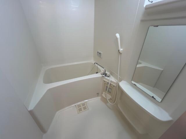 物件内観写真11　(ユニットバス)