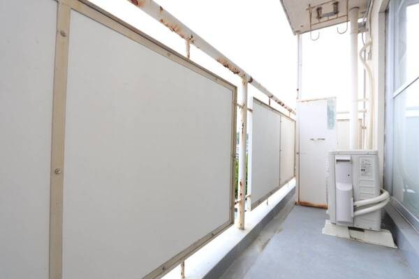 バルコニー(ビレッジハウスの同一物件・同一タイプの間取りの写真です)