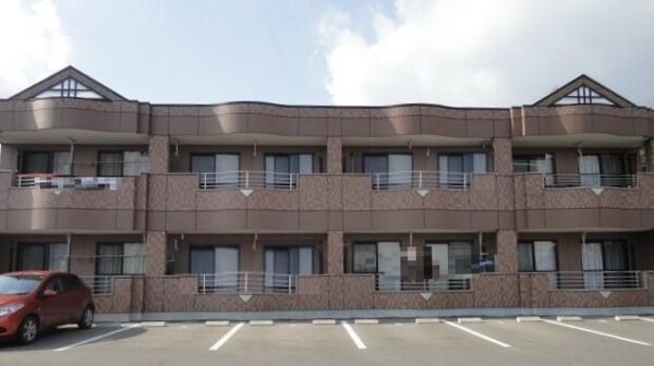 駐車場(外観写真（昼）)