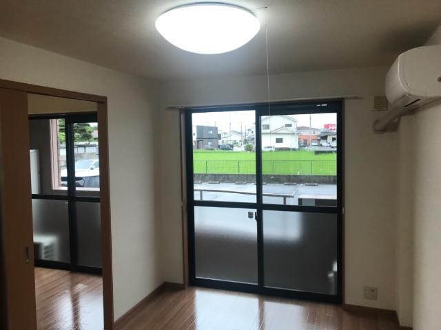 物件内観写真13　(洋室)