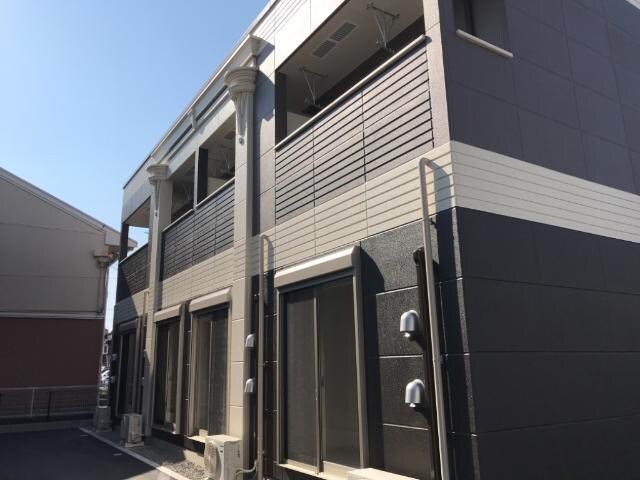 物件外観写真1　(外観写真（昼）)