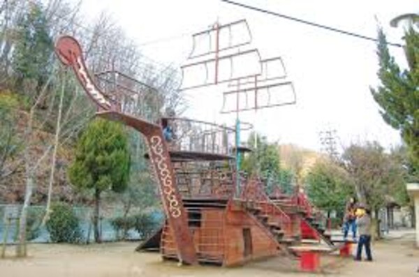 周辺環境(中須公園 1801m)