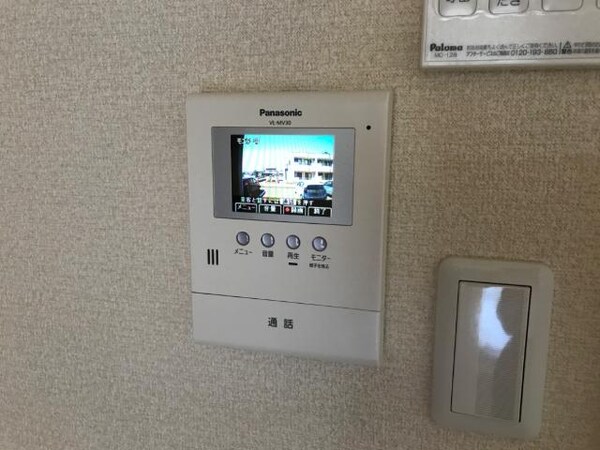セキュリティ(カメラ付インターホン)