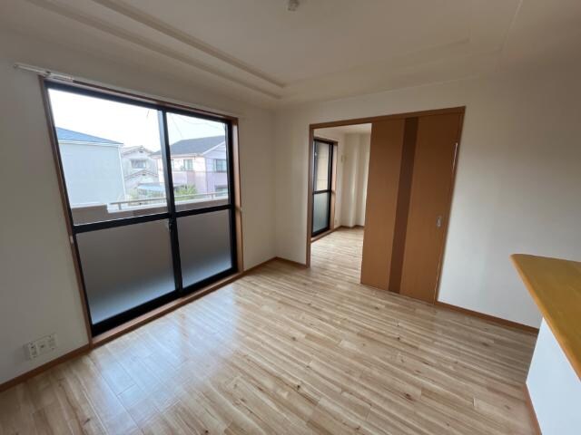 物件内観写真9　(リビング)