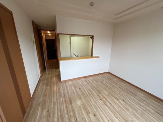 物件内観写真10　(リビング)