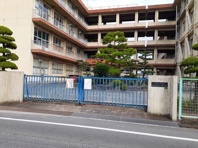 周辺環境(新涯小学校まで550m)