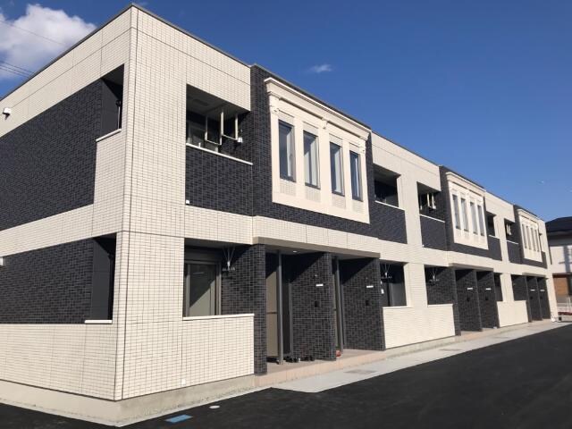 物件外観写真1　(外観写真（昼）)