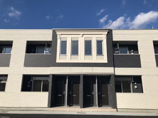 物件外観写真2　(外観写真（昼）)