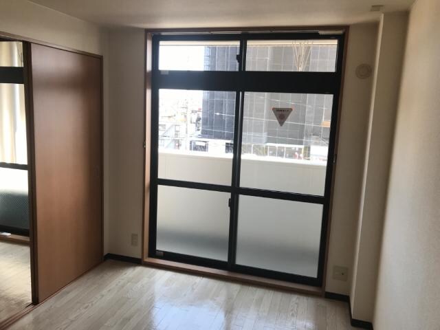 物件内観写真10　(洋室)