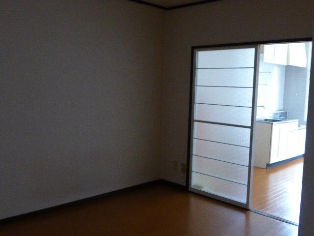 物件内観写真2　(洋室)