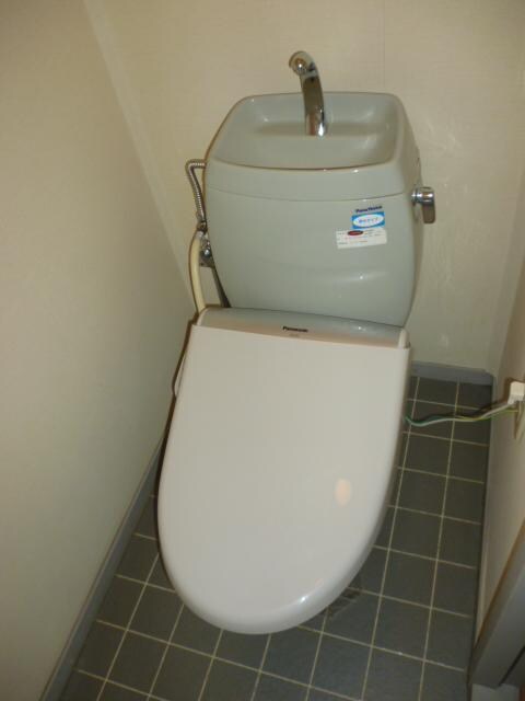 物件内観写真9　(トイレ)