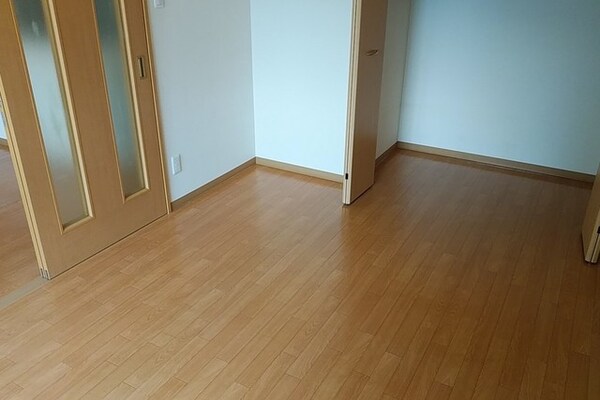 内装他