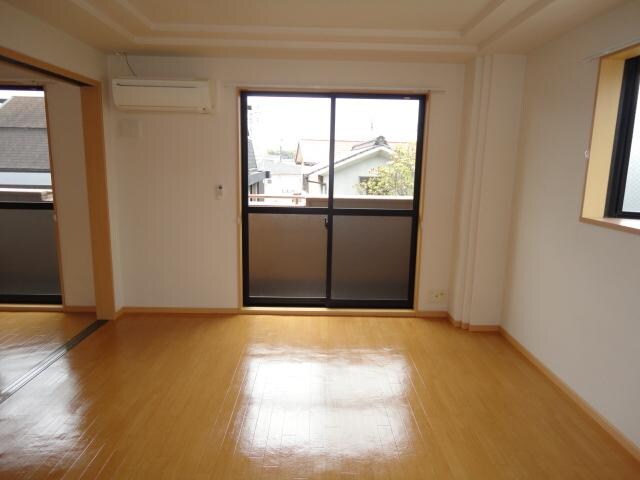 物件内観写真10　(ＬＤＫ（13.1帖）)