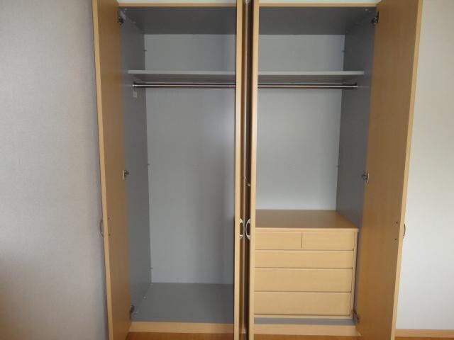 物件内観写真12　(クローゼット)
