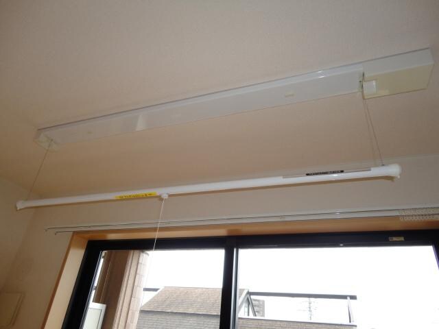 物件内観写真21　(室内物干し)