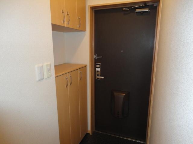 物件内観写真27　(玄関)