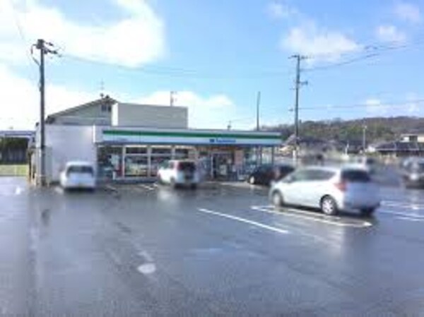 周辺環境(ファミリーマート 神辺町新湯野店 1410m)